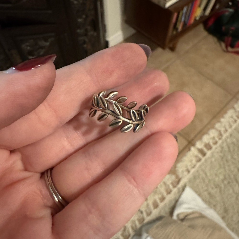Pandora Laurel Reef Ring